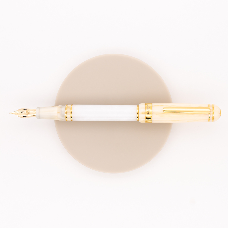 Laban 325 Snow Fountain Pen Winter Edition