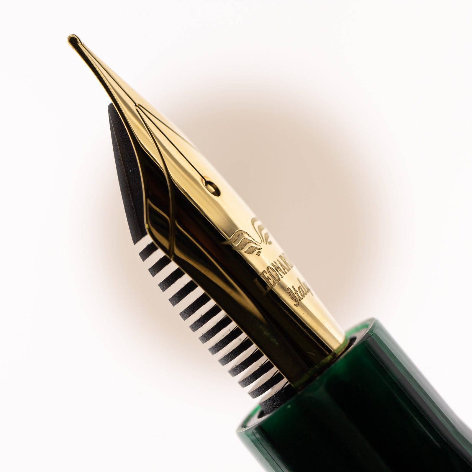 Leonardo Officina Italiana Momento Zero Fountain Pen Mango & Gold