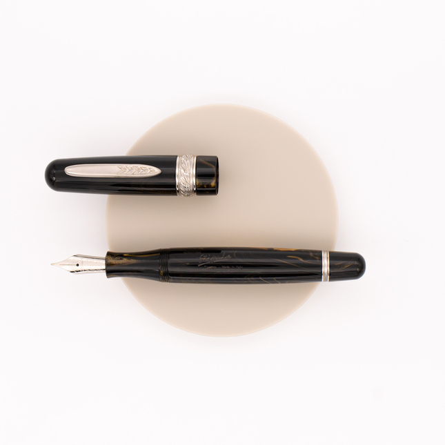 Stipula Etruria Magnifica Fountain Pen Oro Nero