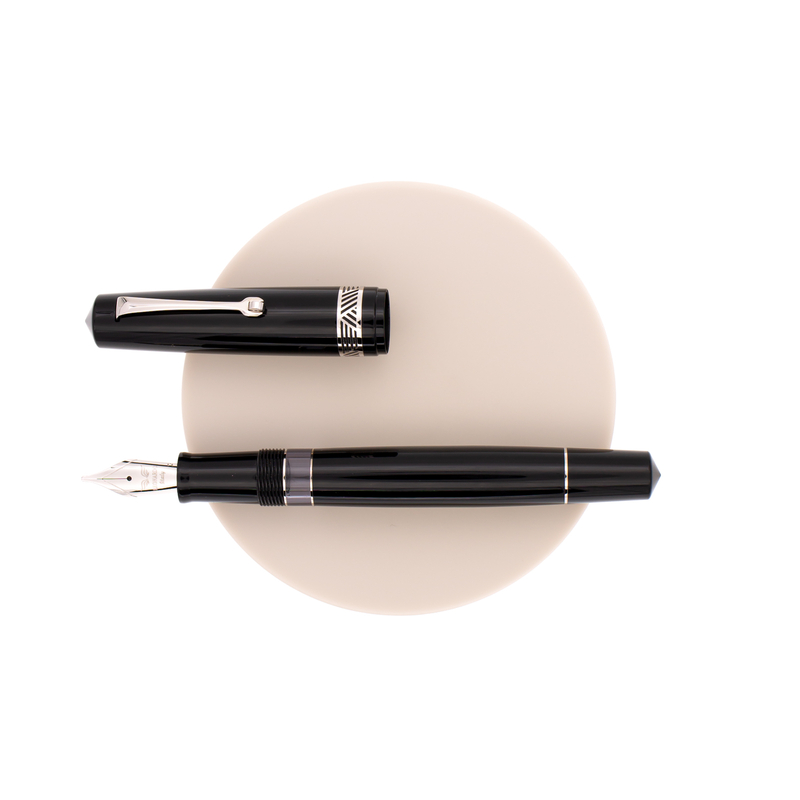 Leonardo Momento Magico Fountain Pen Black Soul Glossy & Rhodium