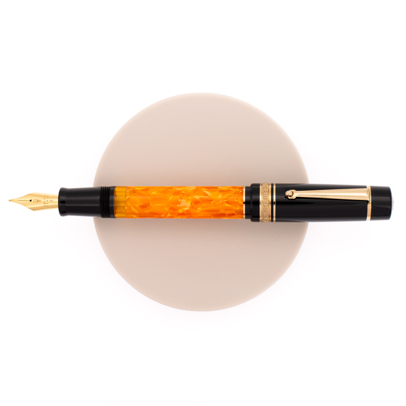 Delta Dolcevita Mid-Size | P | Fountain Pen Gold