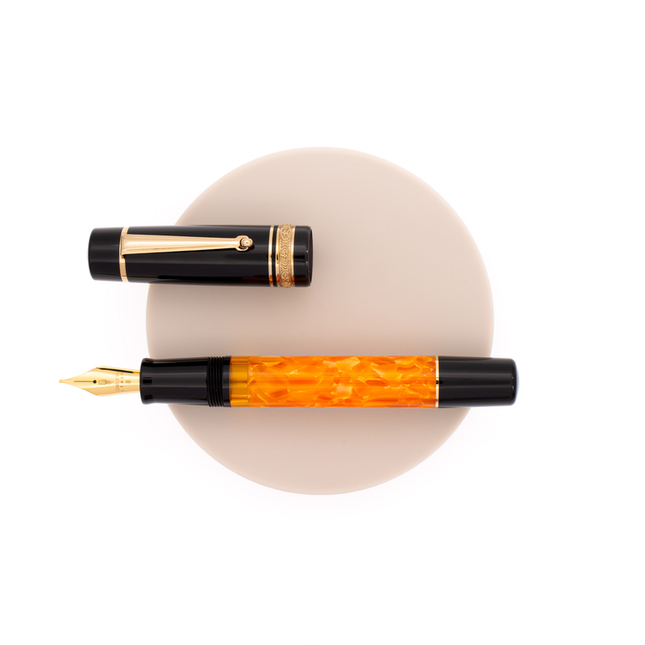 Delta Dolcevita Mid-Size | P | Fountain Pen Gold