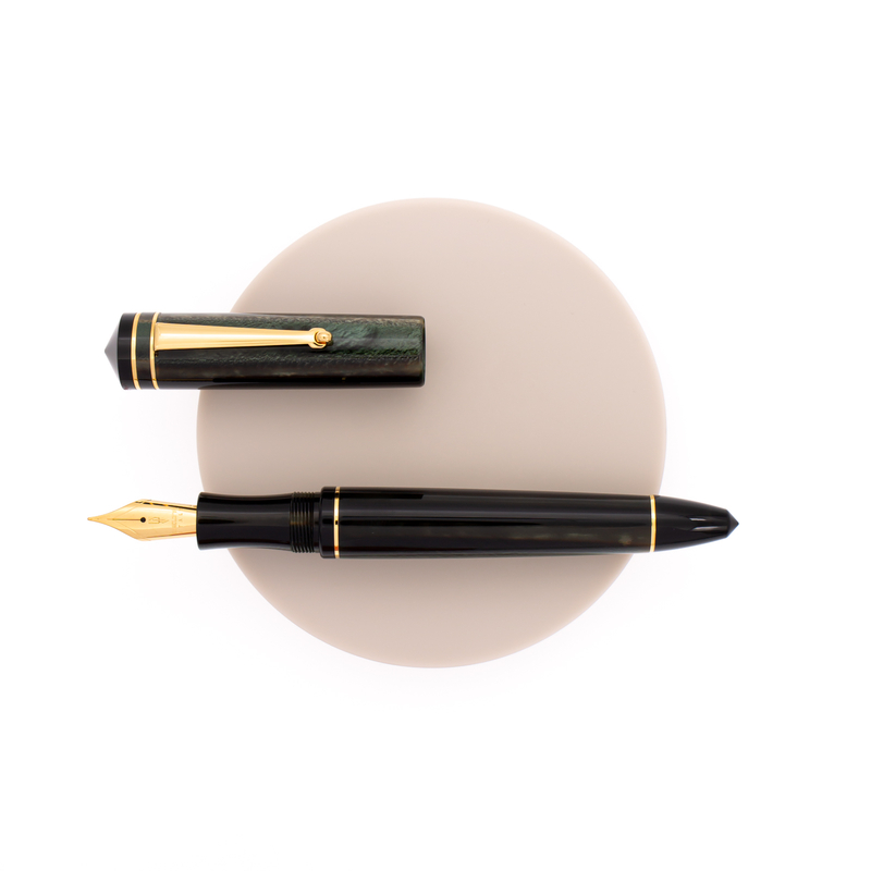 Delta Write Balance Fountain Pen Green & Gold