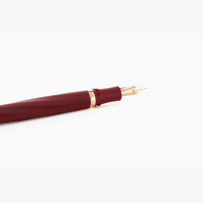 Visconti Visconti Divina Matte Fountain Pen Bordeaux