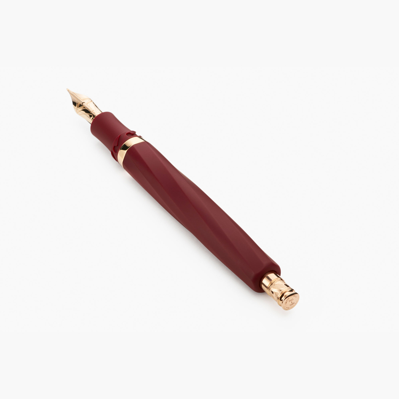 Visconti Visconti Divina Matte Fountain Pen Bordeaux