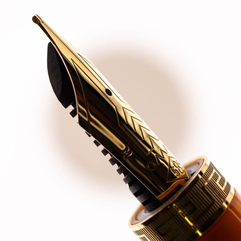 Omas Omas Ogiva Fountain Pen Black & Gold