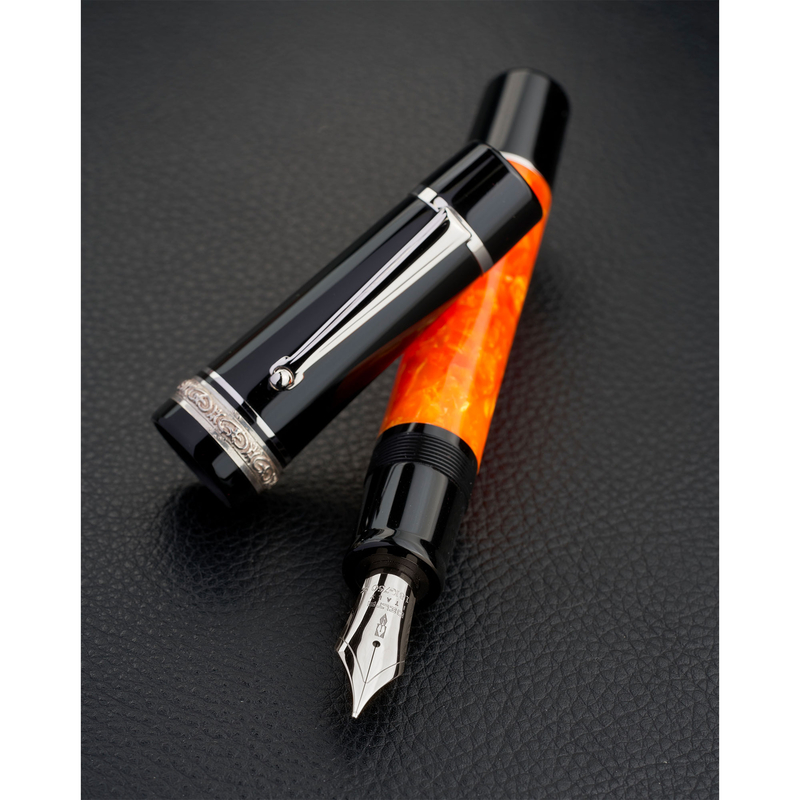 Delta Delta DV Oversize Fountain Pen Original & Rhodium