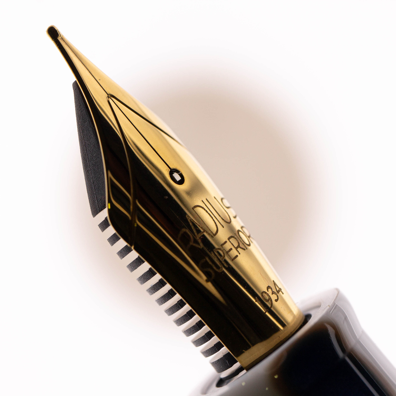 Radius Radius Settimo Fountain Pen Glossy Black & Gold