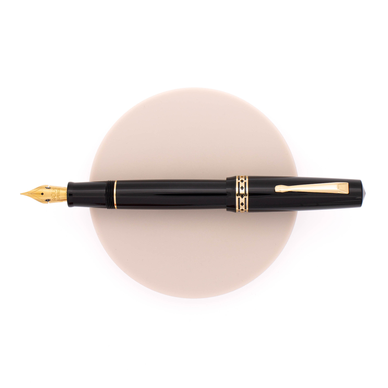 Radius Radius Settimo Fountain Pen Glossy Black & Gold