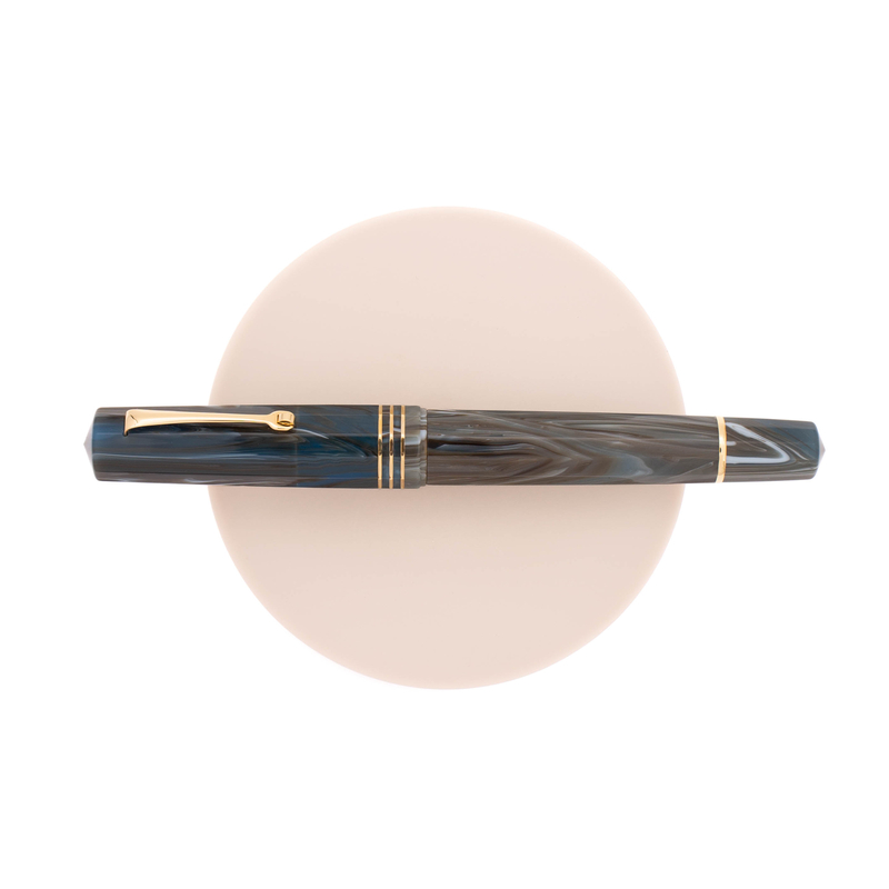 Leonardo Officina Italiana Leonardo Dodici No. 8 Fountain Pen Magmatica & Gold