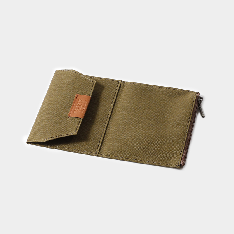 Traveler's Company Traveler's Factory Cotton Zipper Case Passport Size Olive