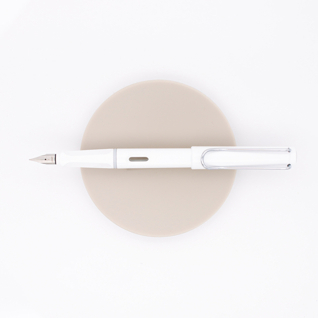 Lamy Safari Fountain Pen White