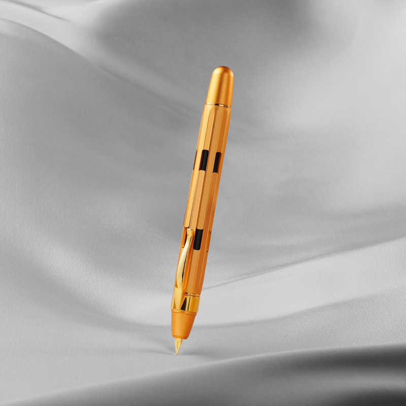 Nahvalur Nahvalur Eclipse Fountain Pen Pure Gold