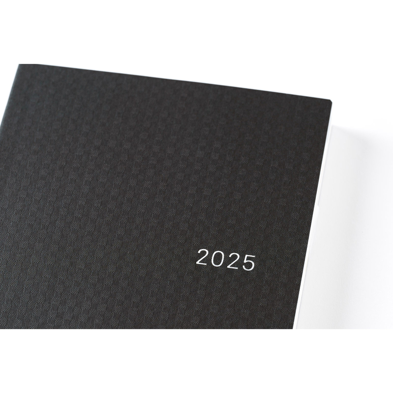 Hobonichi Hobonichi Hon A5 2025 Paper Series: Black Gingham