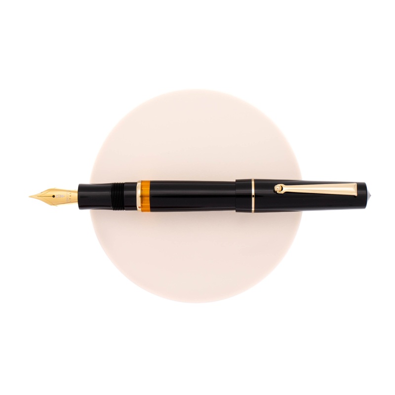 Delta Delta Dune Fountain Pen Black & Gold